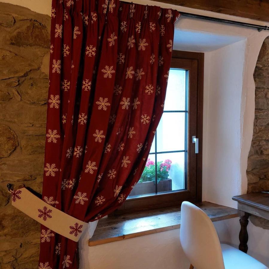 Beb Luca76 Bed & Breakfast Avise Luaran gambar