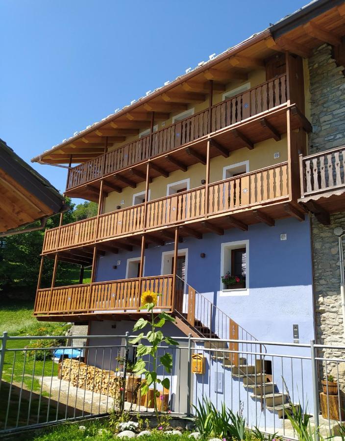 Beb Luca76 Bed & Breakfast Avise Luaran gambar