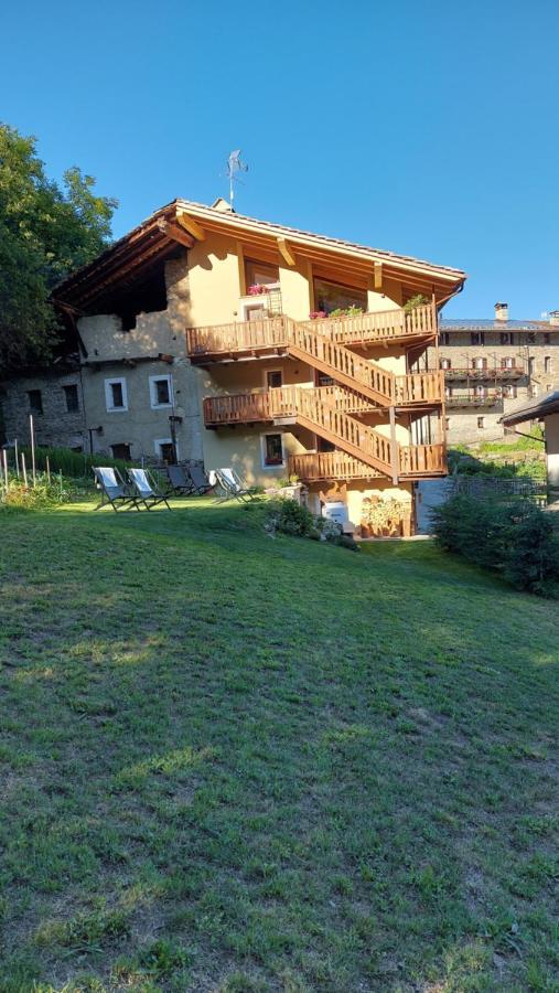 Beb Luca76 Bed & Breakfast Avise Luaran gambar