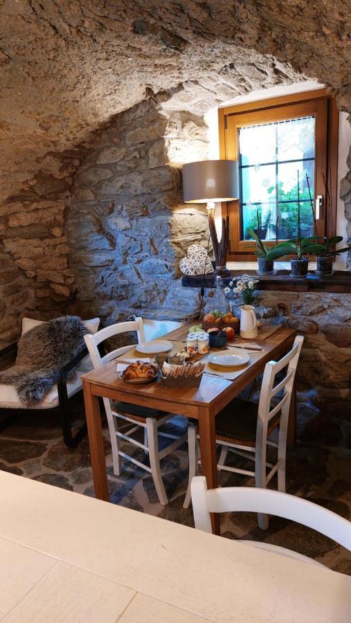 Beb Luca76 Bed & Breakfast Avise Luaran gambar