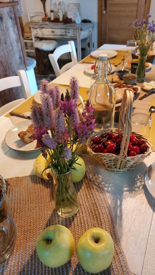 Beb Luca76 Bed & Breakfast Avise Luaran gambar